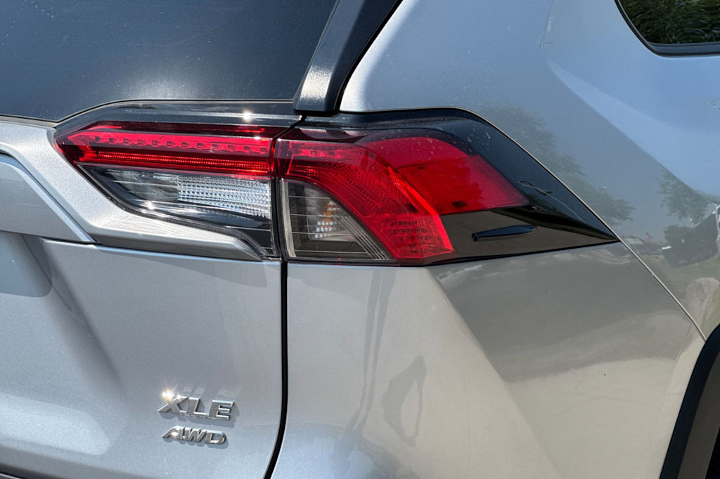 Thumbnail: 2025 Toyota RAV4 - 28