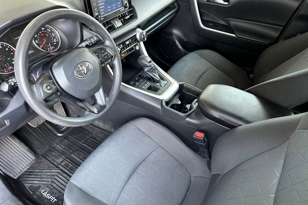 Thumbnail: 2020 Toyota RAV4 - 8