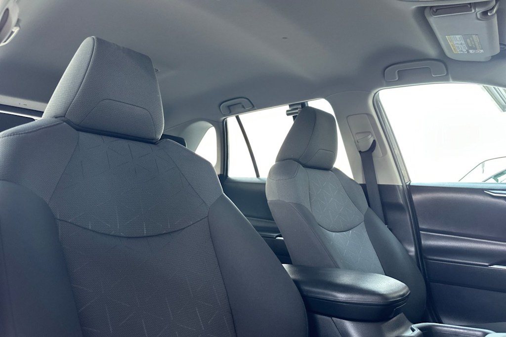 Thumbnail: 2020 Toyota RAV4 - 10