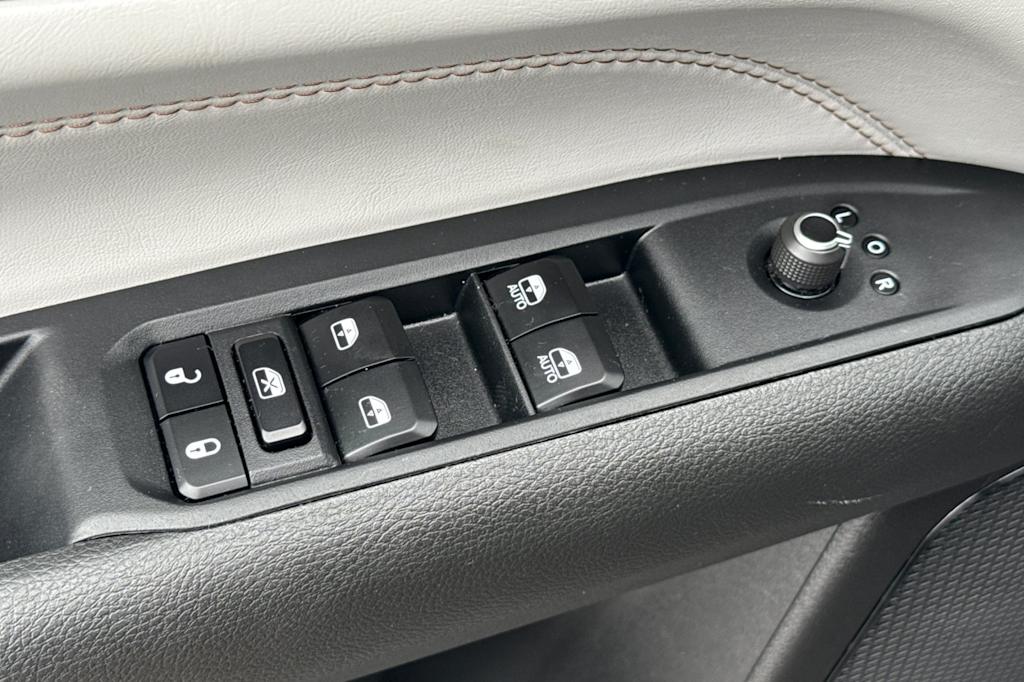 Thumbnail: 2025 Jeep Compass - 22