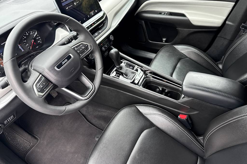 Thumbnail: 2025 Jeep Compass - 8
