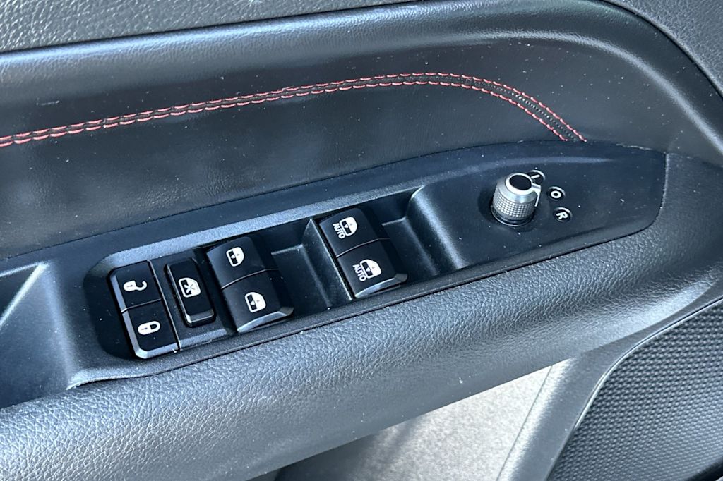 Thumbnail: 2023 Jeep Compass - 22