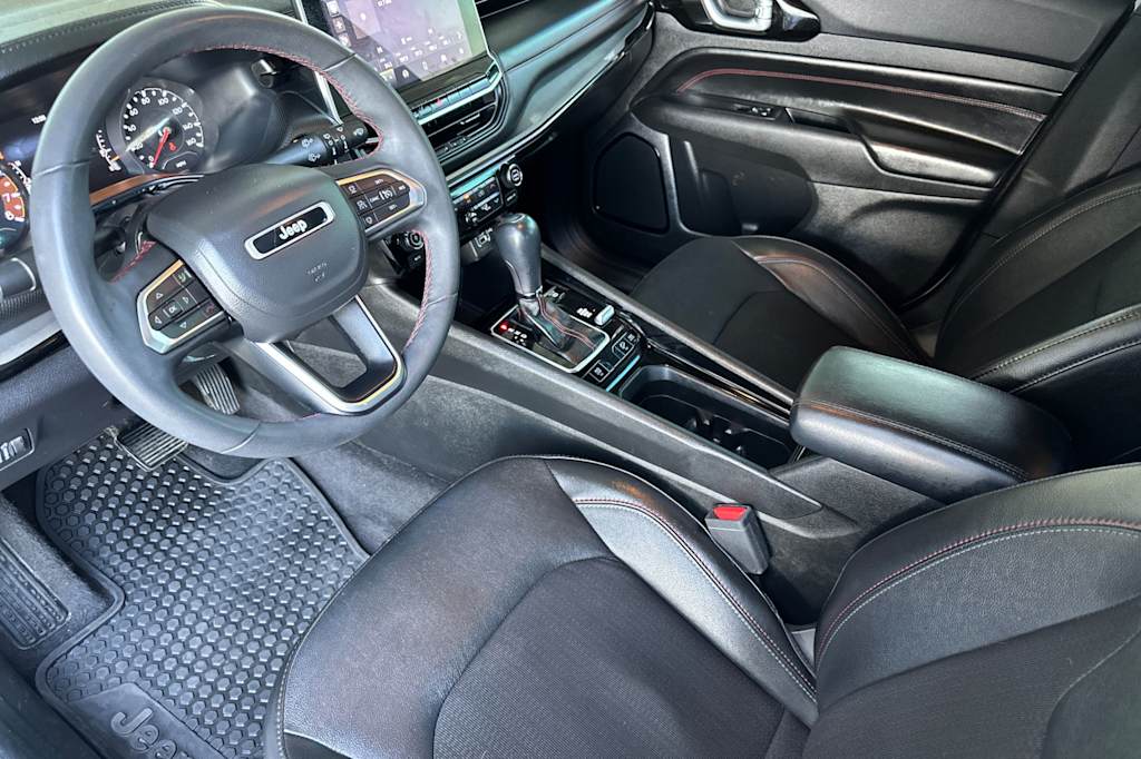 Thumbnail: 2023 Jeep Compass - 8