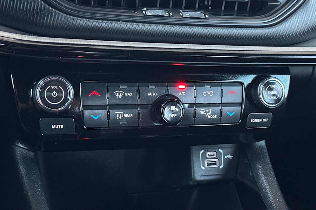 Thumbnail: 2023 Jeep Compass - 24