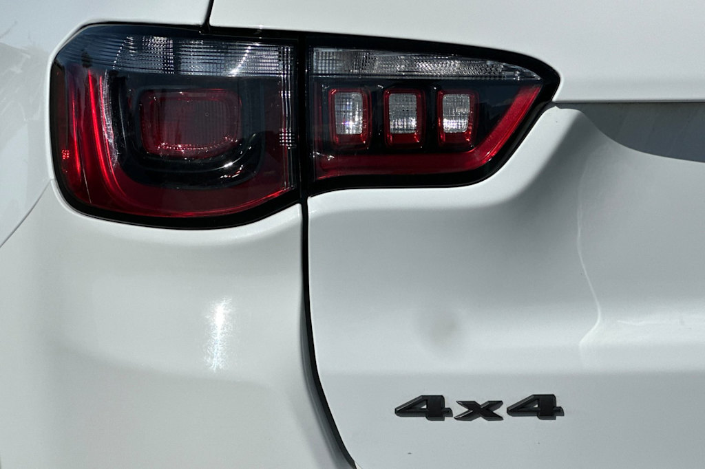 Thumbnail: 2023 Jeep Compass - 28