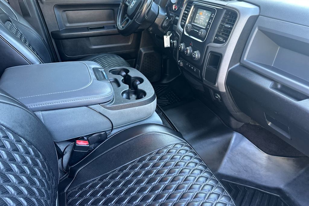 Thumbnail: 2016 RAM 3500 - 11
