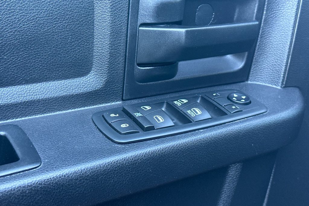 Thumbnail: 2016 RAM 3500 - 19