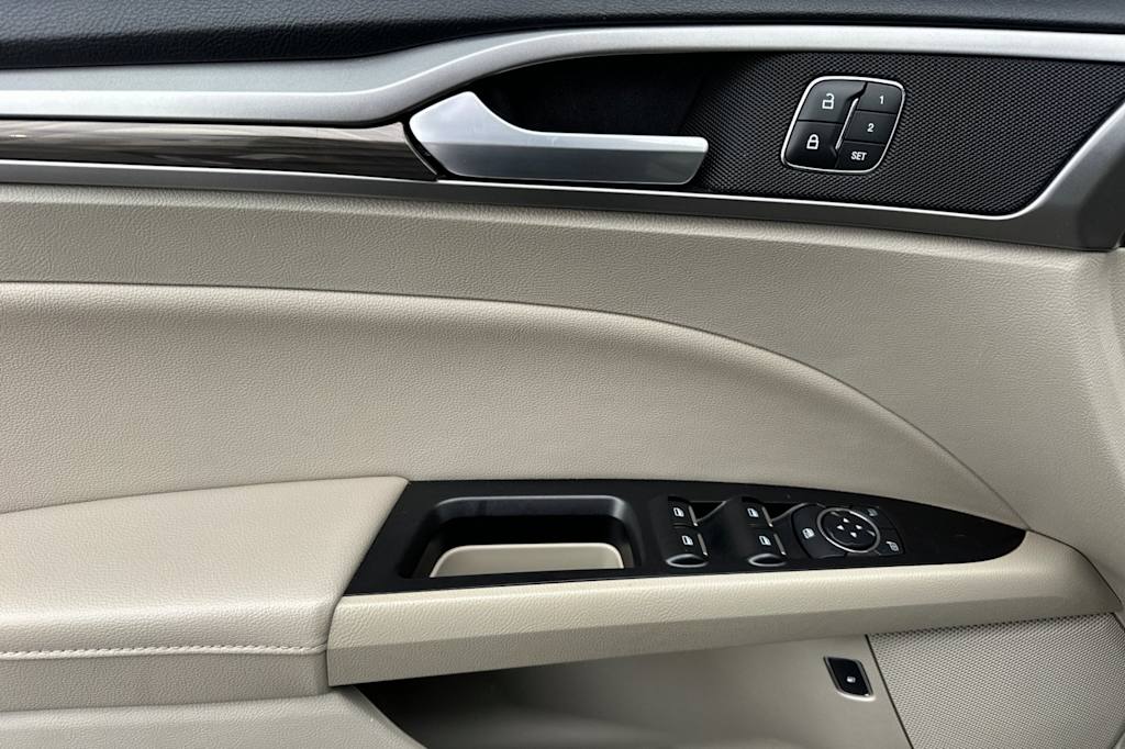 Thumbnail: 2019 Ford Fusion - 19