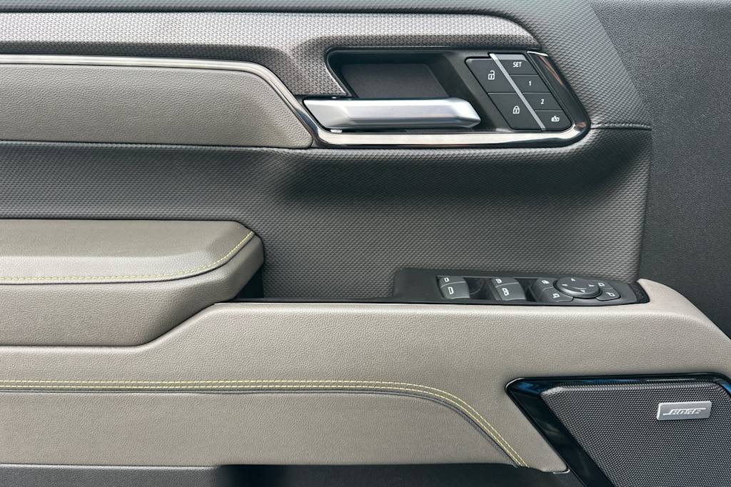 Thumbnail: 2023 Chevrolet Silverado 1500 - 19