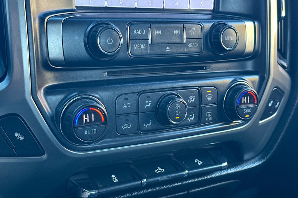 Thumbnail: 2018 Chevrolet Silverado 1500 - 22