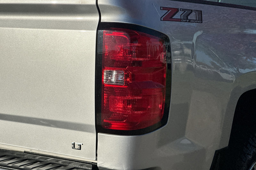 Thumbnail: 2018 Chevrolet Silverado 1500 - 26