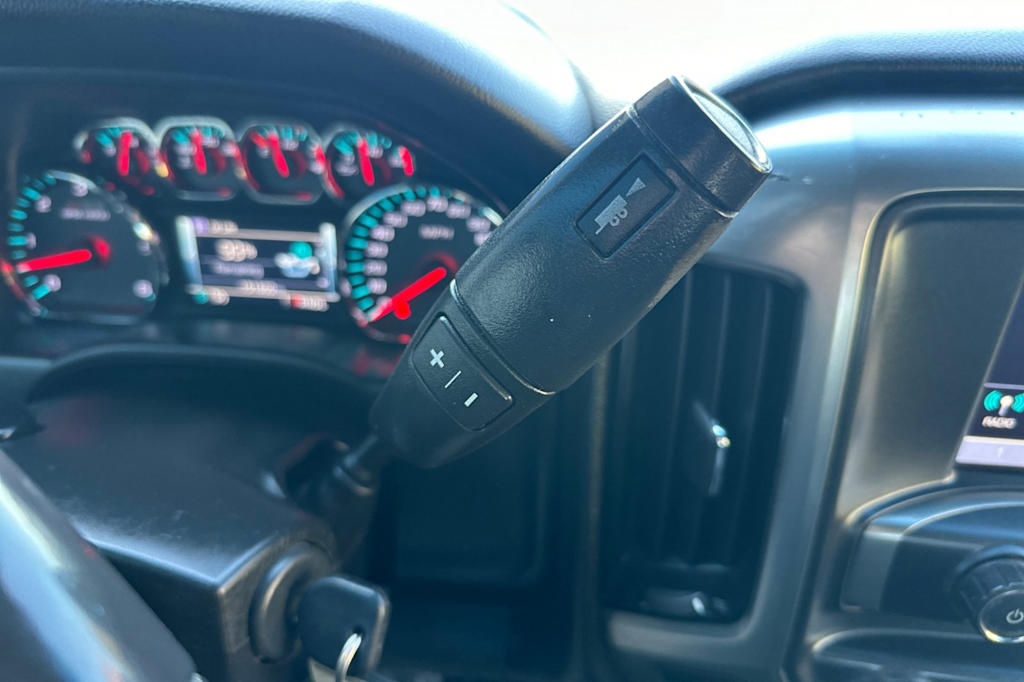 Thumbnail: 2018 Chevrolet Silverado 1500 - 23