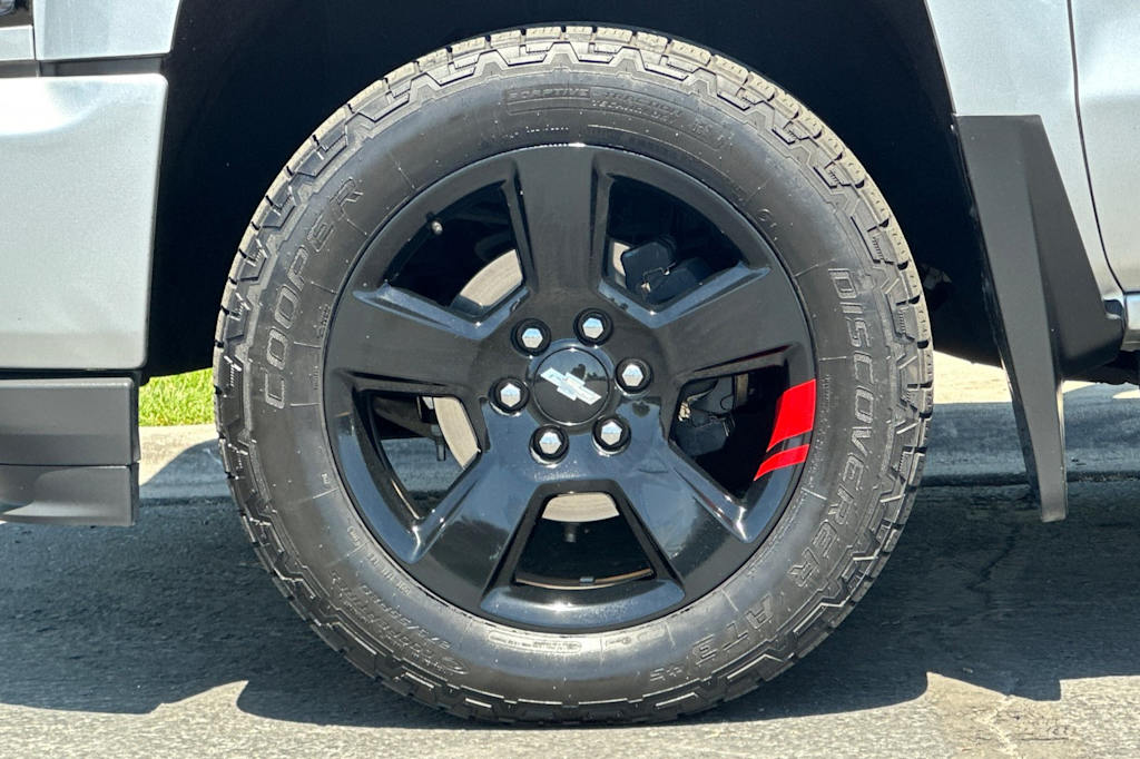 Thumbnail: 2018 Chevrolet Silverado 1500 - 7