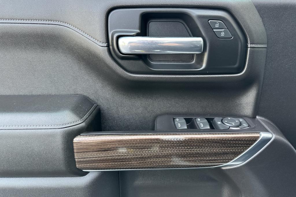 Thumbnail: 2019 Chevrolet Silverado 1500 - 19