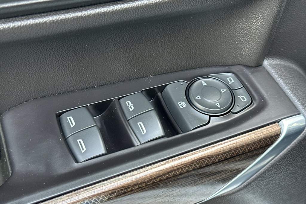 Thumbnail: 2019 Chevrolet Silverado 1500 - 20