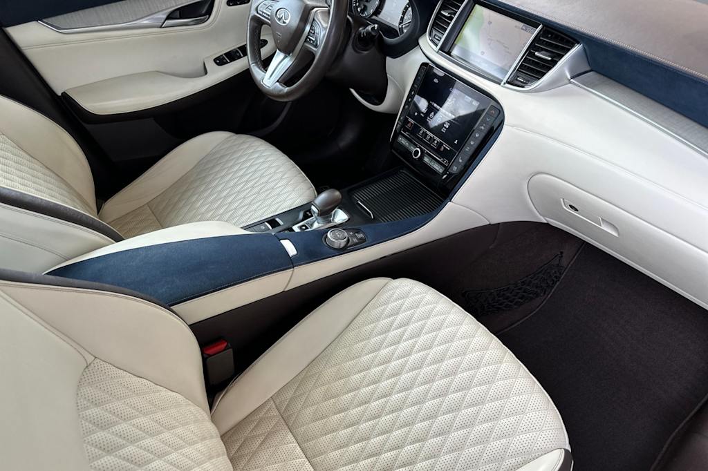 Thumbnail: 2019 INFINITI QX50 - 9
