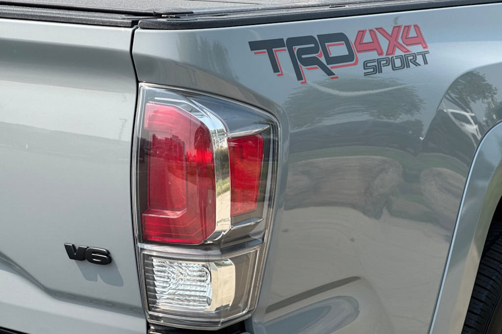 Thumbnail: 2020 Toyota Tacoma - 28