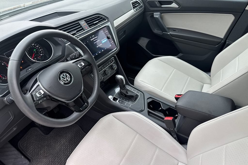 Thumbnail: 2020 Volkswagen Tiguan - 8