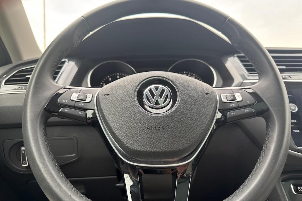 Thumbnail: 2020 Volkswagen Tiguan - 12