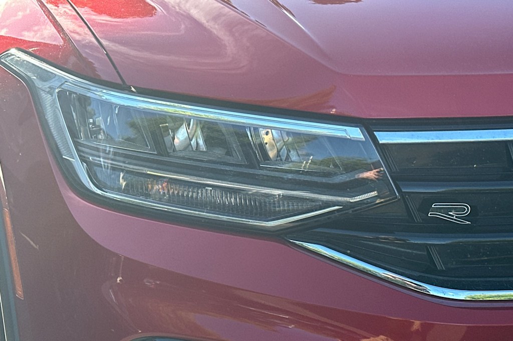 Thumbnail: 2024 Volkswagen Tiguan - 11