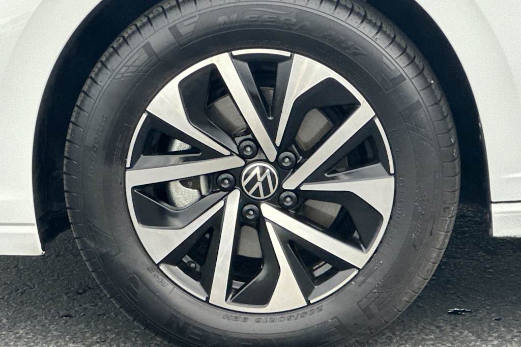 Thumbnail: 2025 Volkswagen Jetta - 8