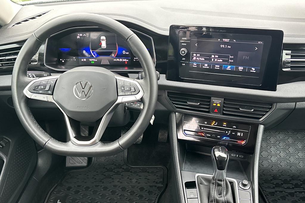 Thumbnail: 2025 Volkswagen Jetta - 11