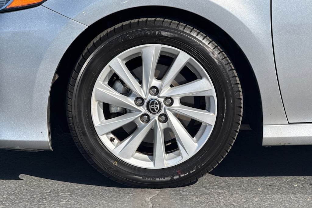 Thumbnail: 2023 Toyota Camry - 7
