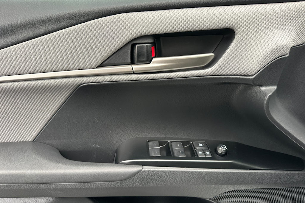 Thumbnail: 2025 Toyota Camry - 19