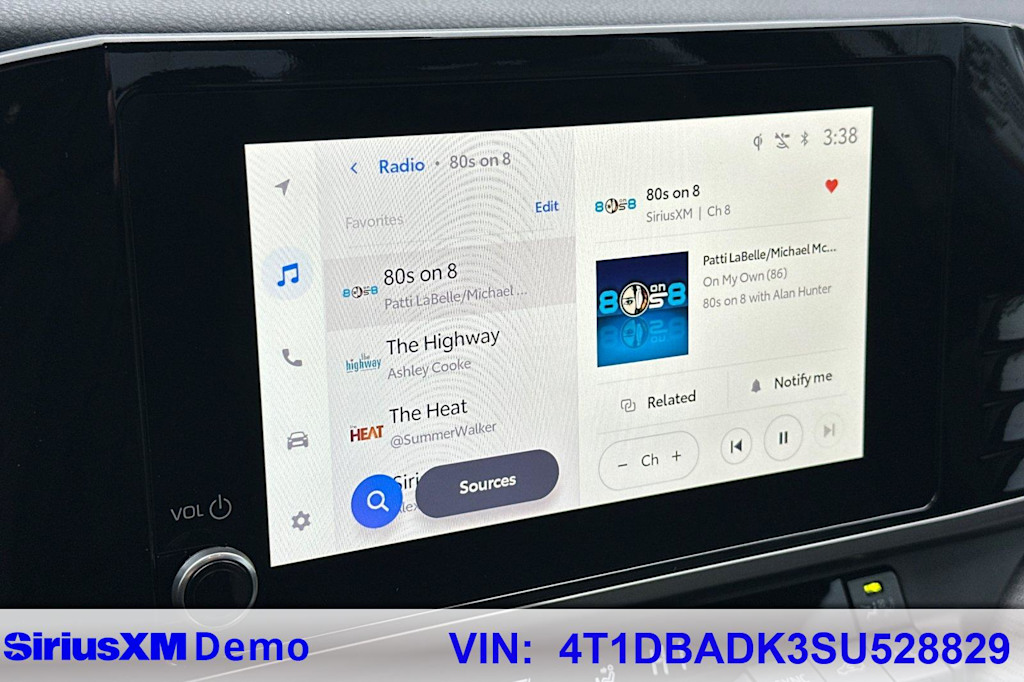 Thumbnail: 2025 Toyota Camry - 28