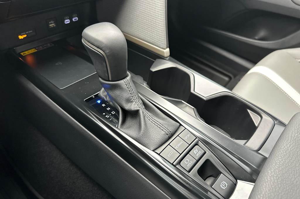 Thumbnail: 2025 Toyota Camry - 13