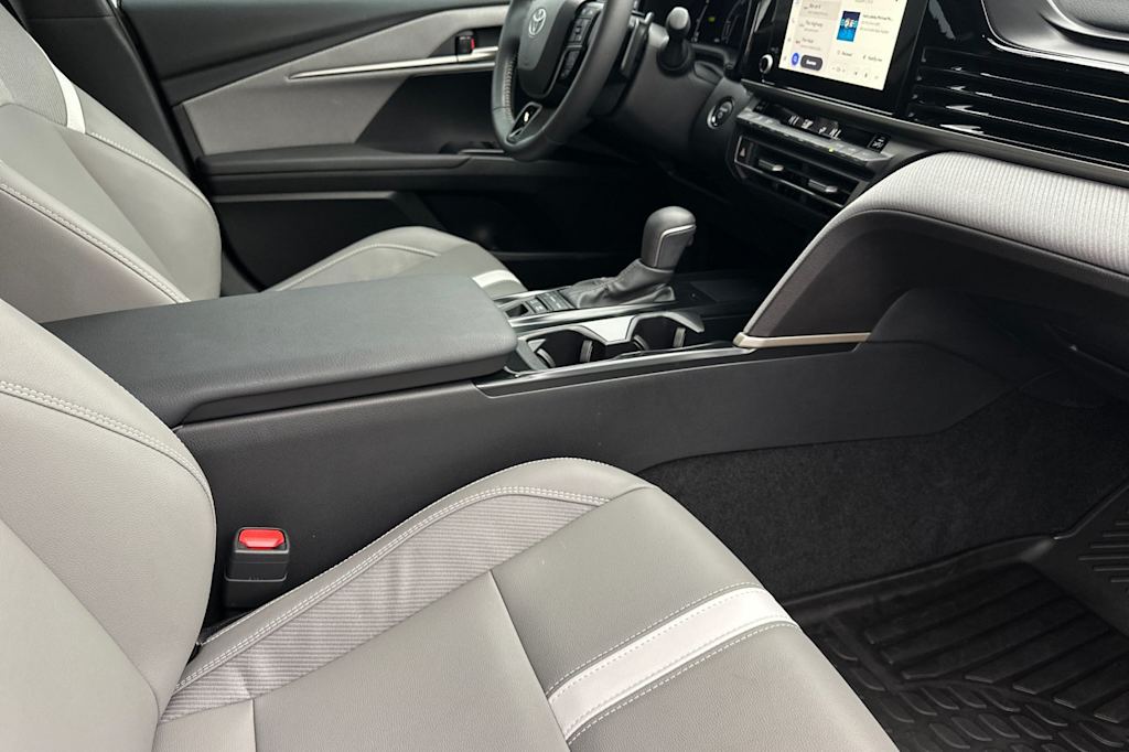 Thumbnail: 2025 Toyota Camry - 10