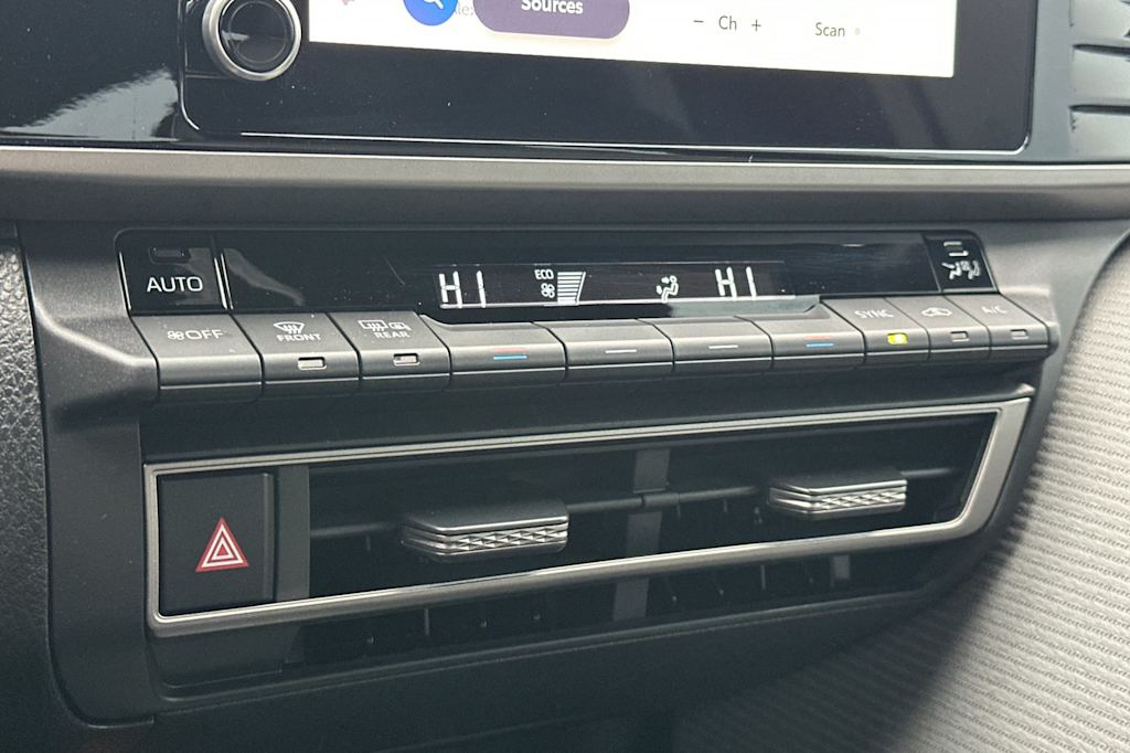 Thumbnail: 2025 Toyota Camry - 23