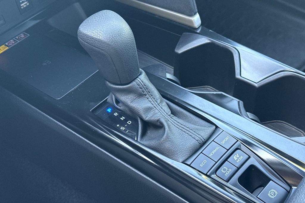 Thumbnail: 2025 Toyota Camry - 14