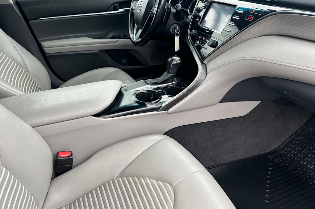 Thumbnail: 2020 Toyota Camry - 9