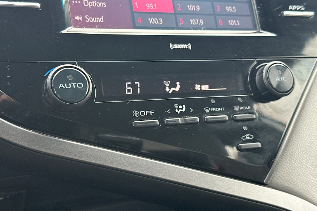 Thumbnail: 2020 Toyota Camry - 23