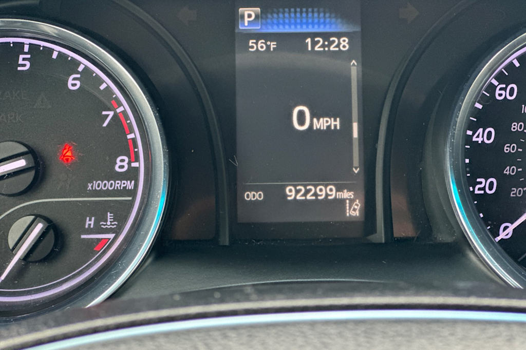 Thumbnail: 2020 Toyota Camry - 25