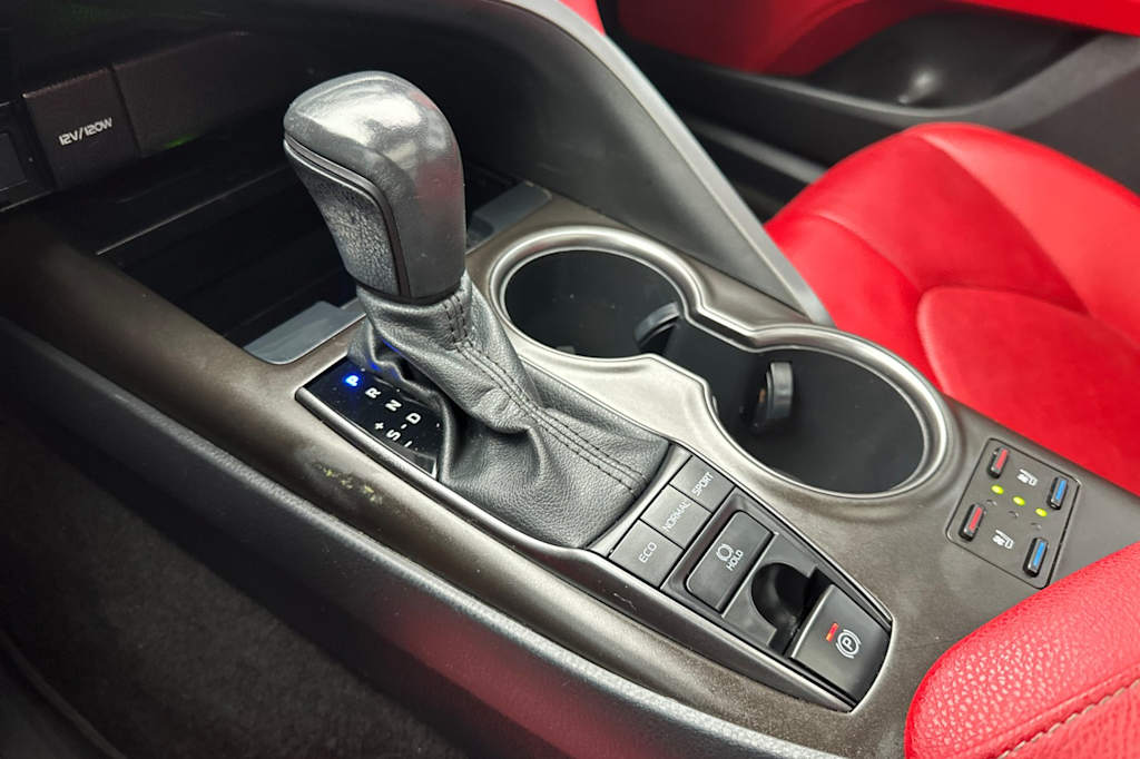 Thumbnail: 2021 Toyota Camry - 14