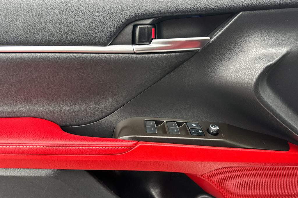 Thumbnail: 2021 Toyota Camry - 20