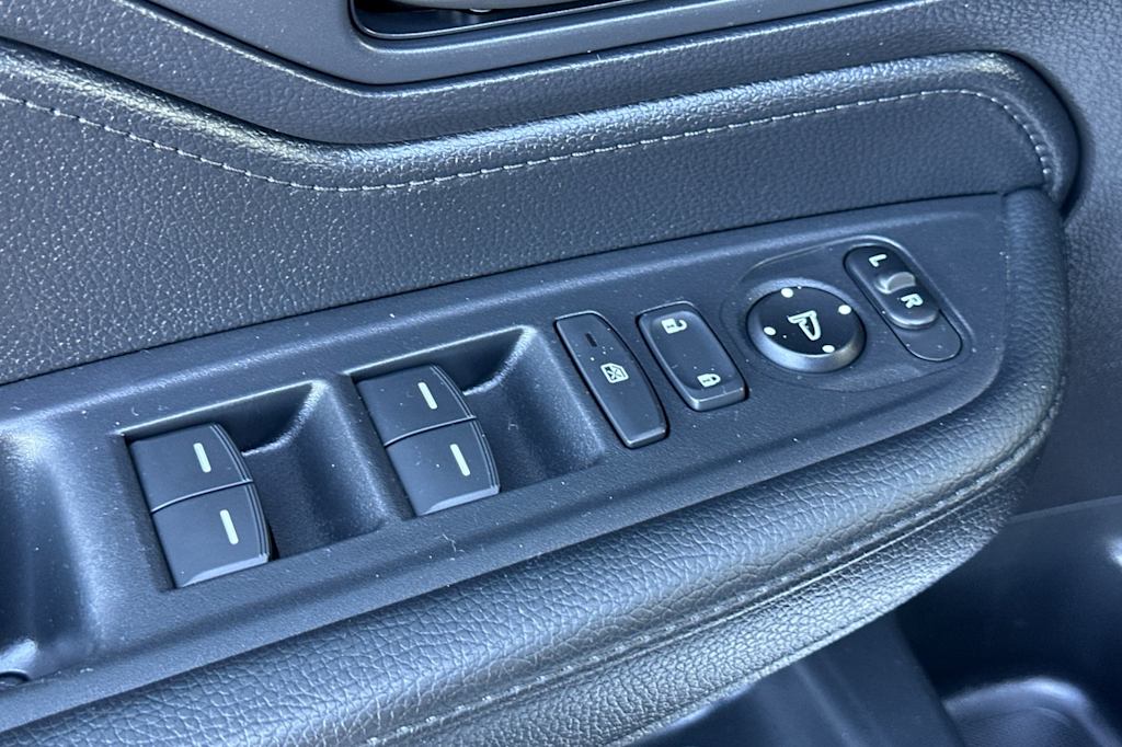 Thumbnail: 2025 Honda Odyssey - 22