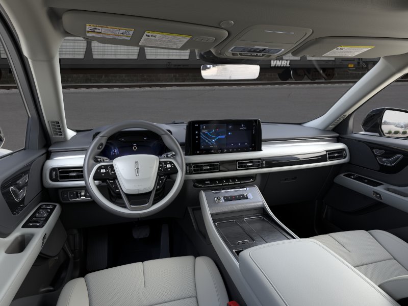 Thumbnail: 2026 Lincoln Aviator - 2