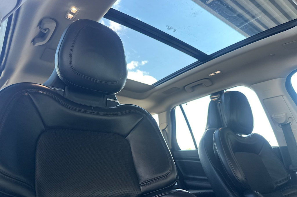 Thumbnail: 2021 Lincoln Aviator - 23