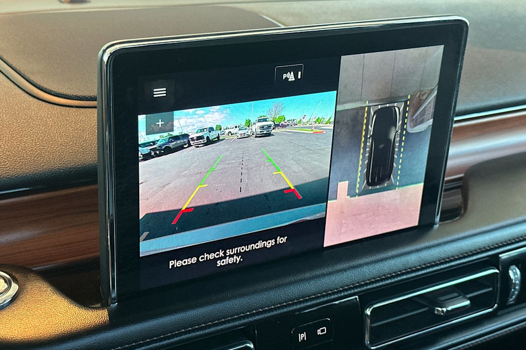 Thumbnail: 2021 Lincoln Aviator - 25