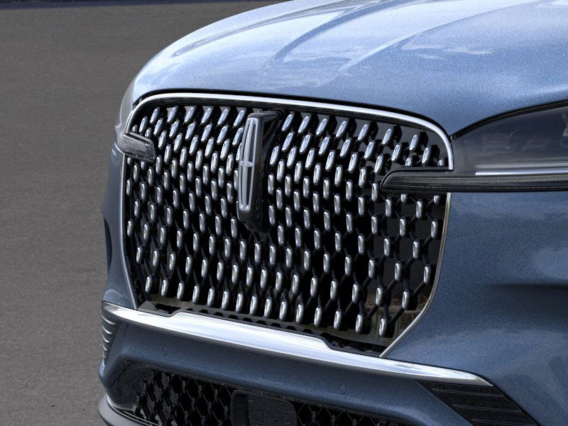 Thumbnail: 2025 Lincoln Aviator - 14