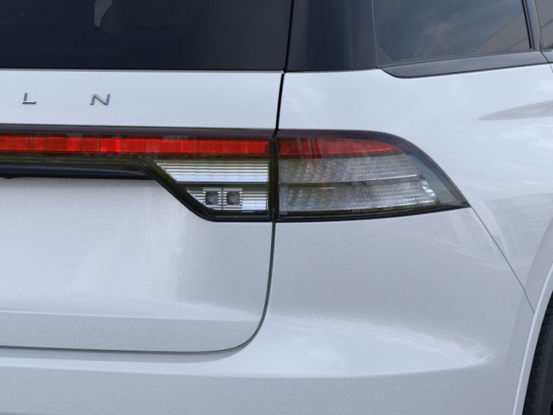 Thumbnail: 2025 Lincoln Aviator - 21