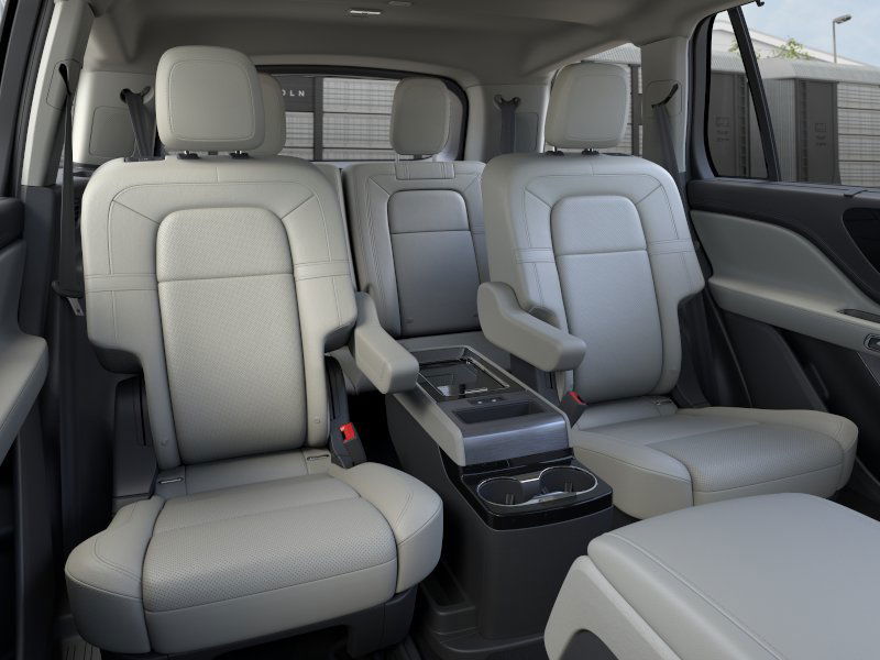 Thumbnail: 2025 Lincoln Aviator - 9
