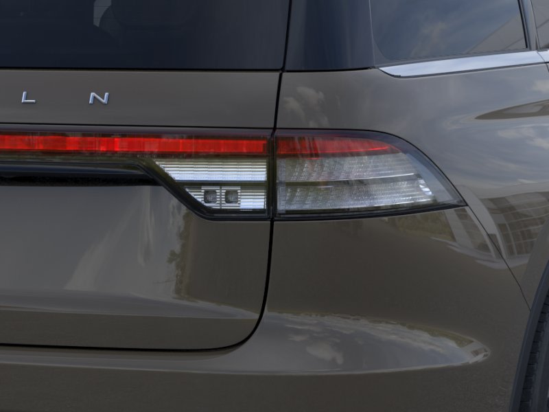 Thumbnail: 2026 Lincoln Aviator - 7