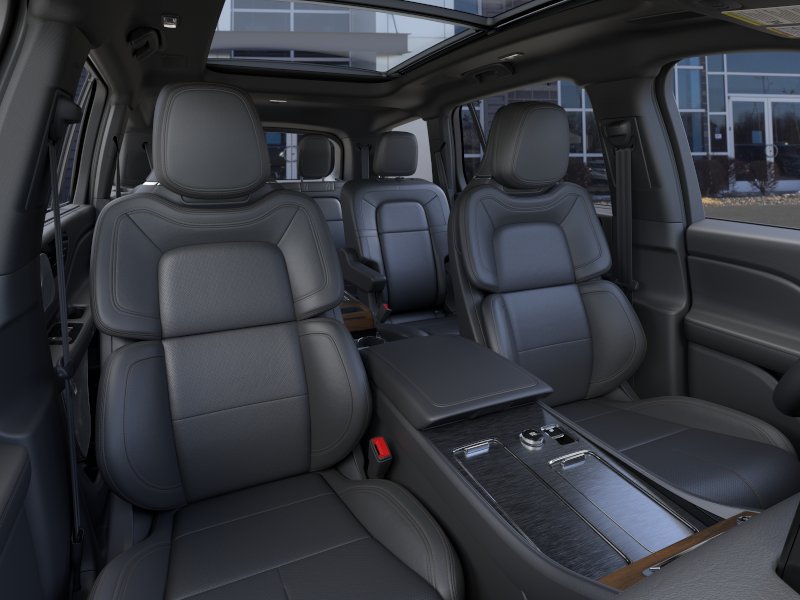 Thumbnail: 2026 Lincoln Aviator - 8