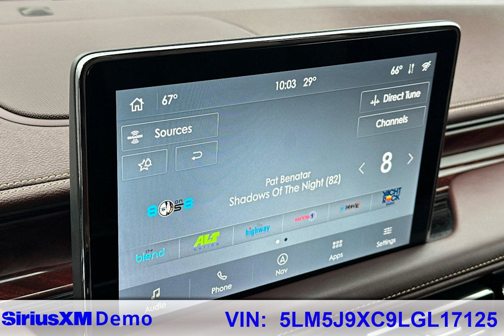 Thumbnail: 2020 Lincoln Aviator - 31