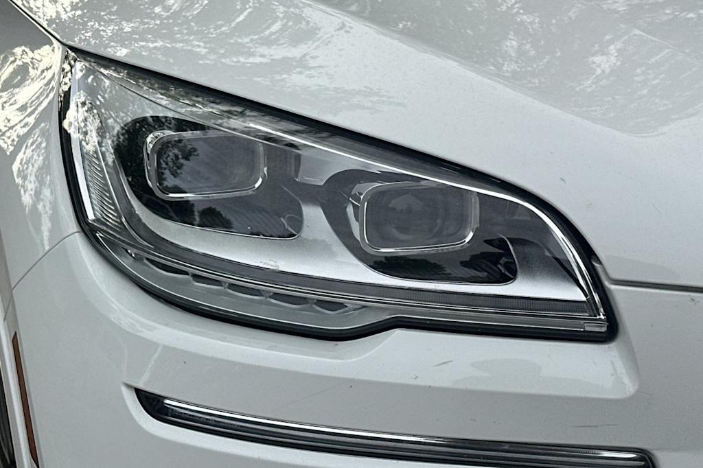 Thumbnail: 2021 Lincoln Aviator - 10