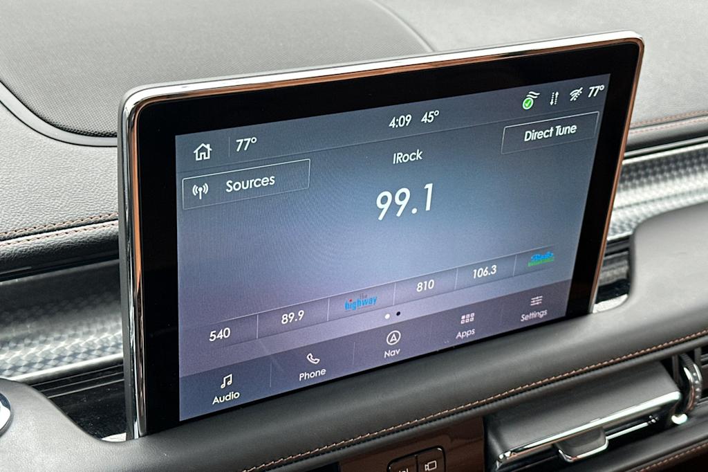 Thumbnail: 2023 Lincoln Aviator - 13